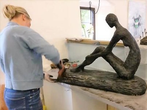 Skab med MakeMake Modellerbar Dekorationsbeton