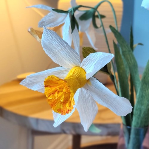Forårsworkshop - Blomster i crepepapir kl. 12:15 - 15:00